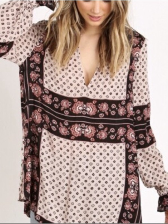 Free People Tops - Free People Printed Boho Top M Blush Floral Bell Sleeve